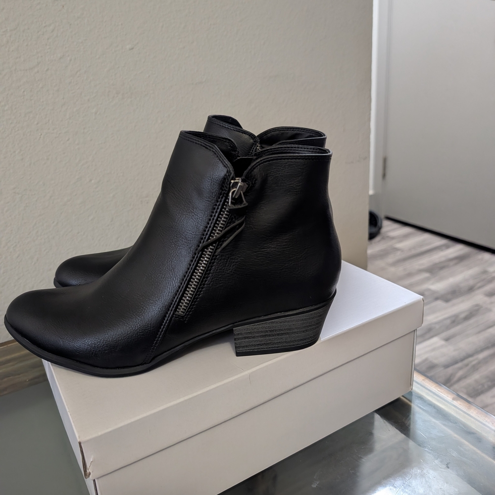 Elegant Black Ankle Booties